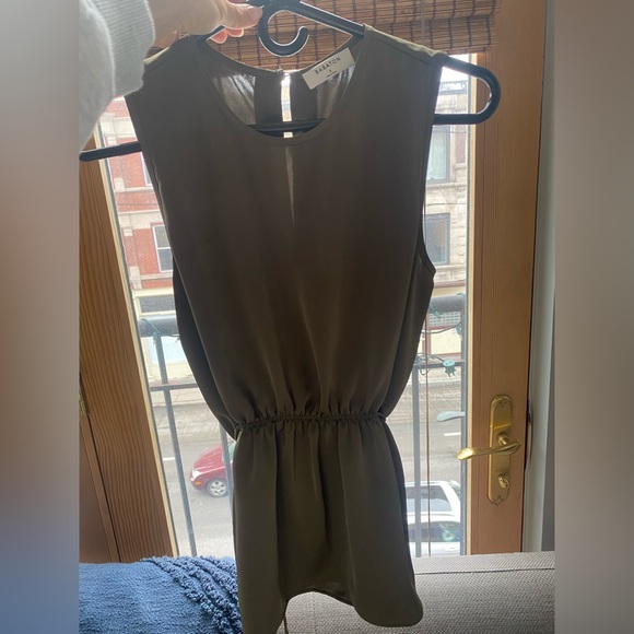 Aritzia Babaton Floreia Blouse Olive Small - Picture 4 of 6